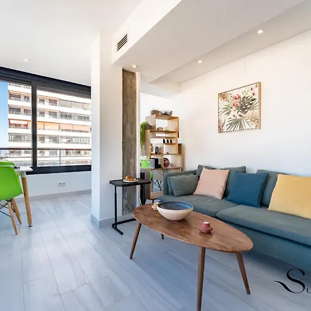 Exquisite 2 Bedroom Apt, Pool, Views